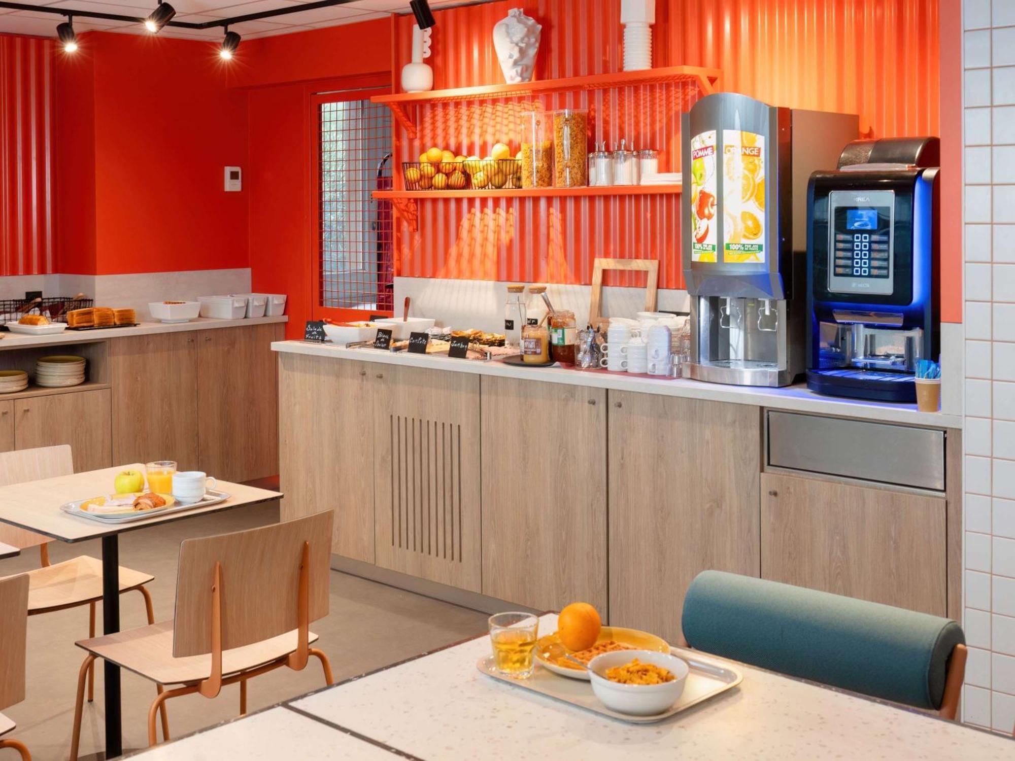 Ibis Budget Pertuis Portes Du Luberon Екстер'єр фото