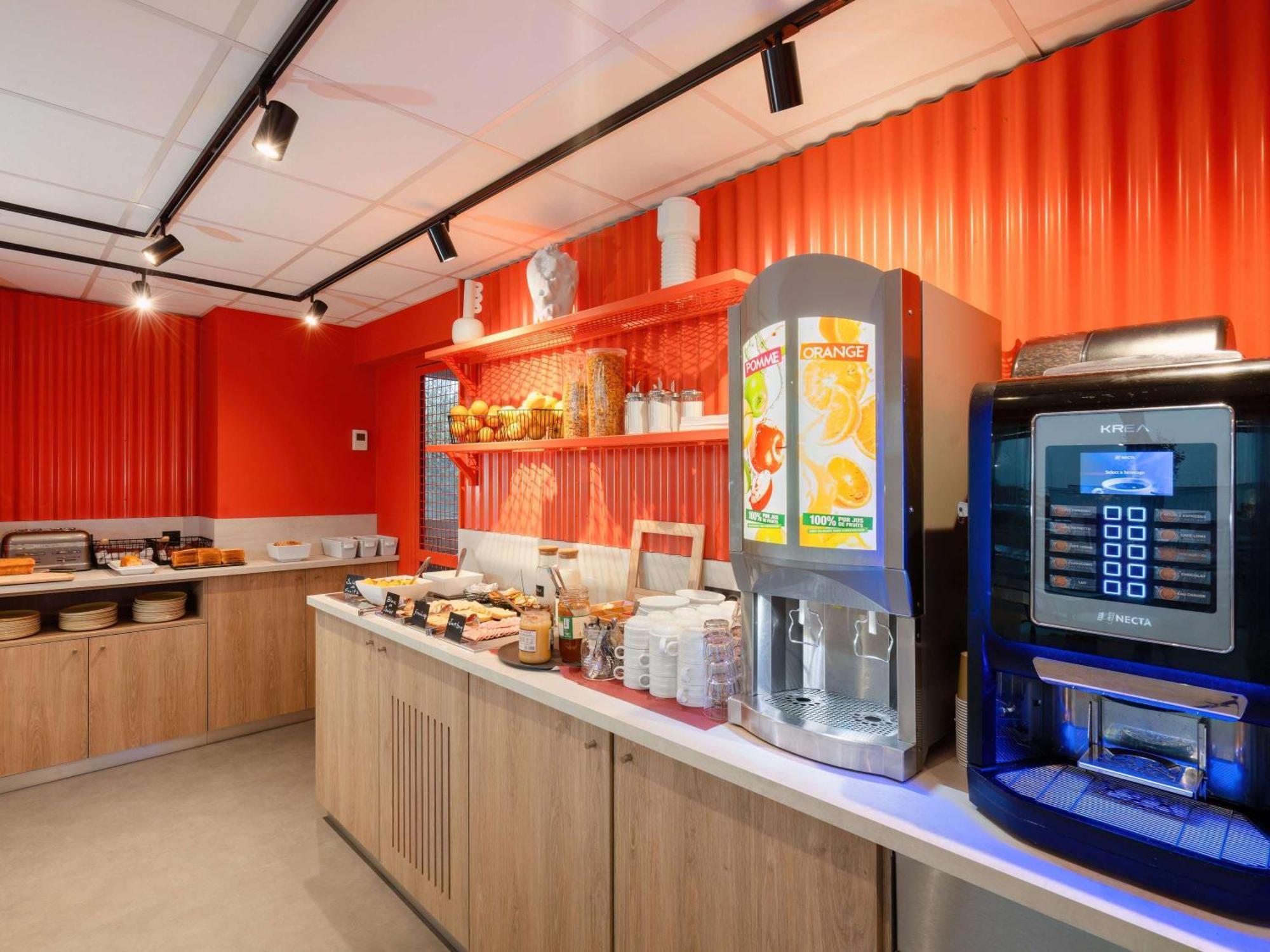 Ibis Budget Pertuis Portes Du Luberon Екстер'єр фото