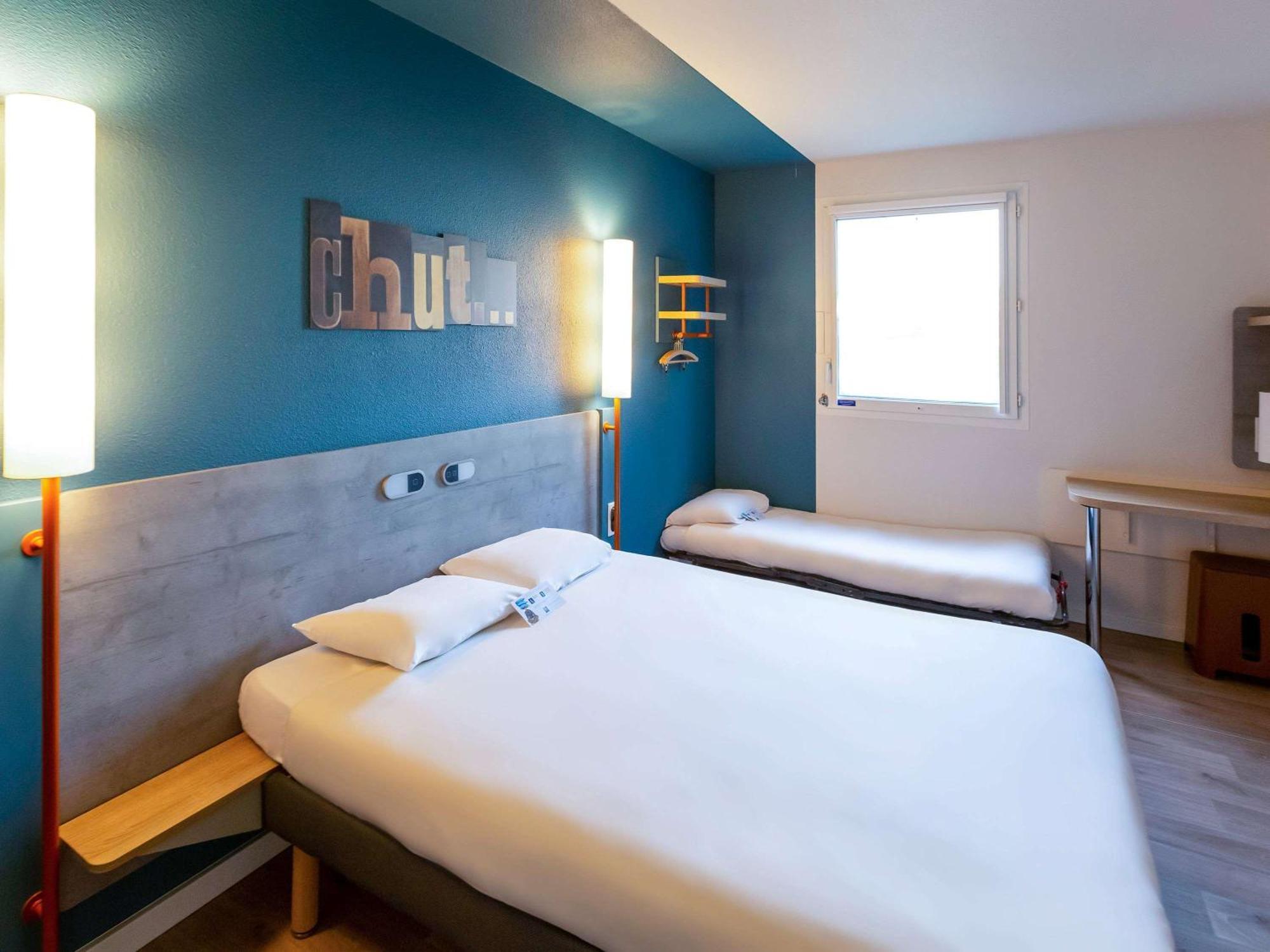 Ibis Budget Pertuis Portes Du Luberon Екстер'єр фото