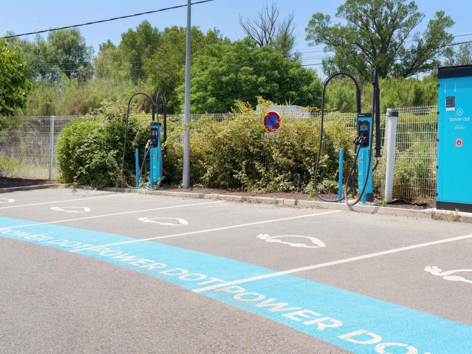 Ibis Budget Pertuis Portes Du Luberon Екстер'єр фото