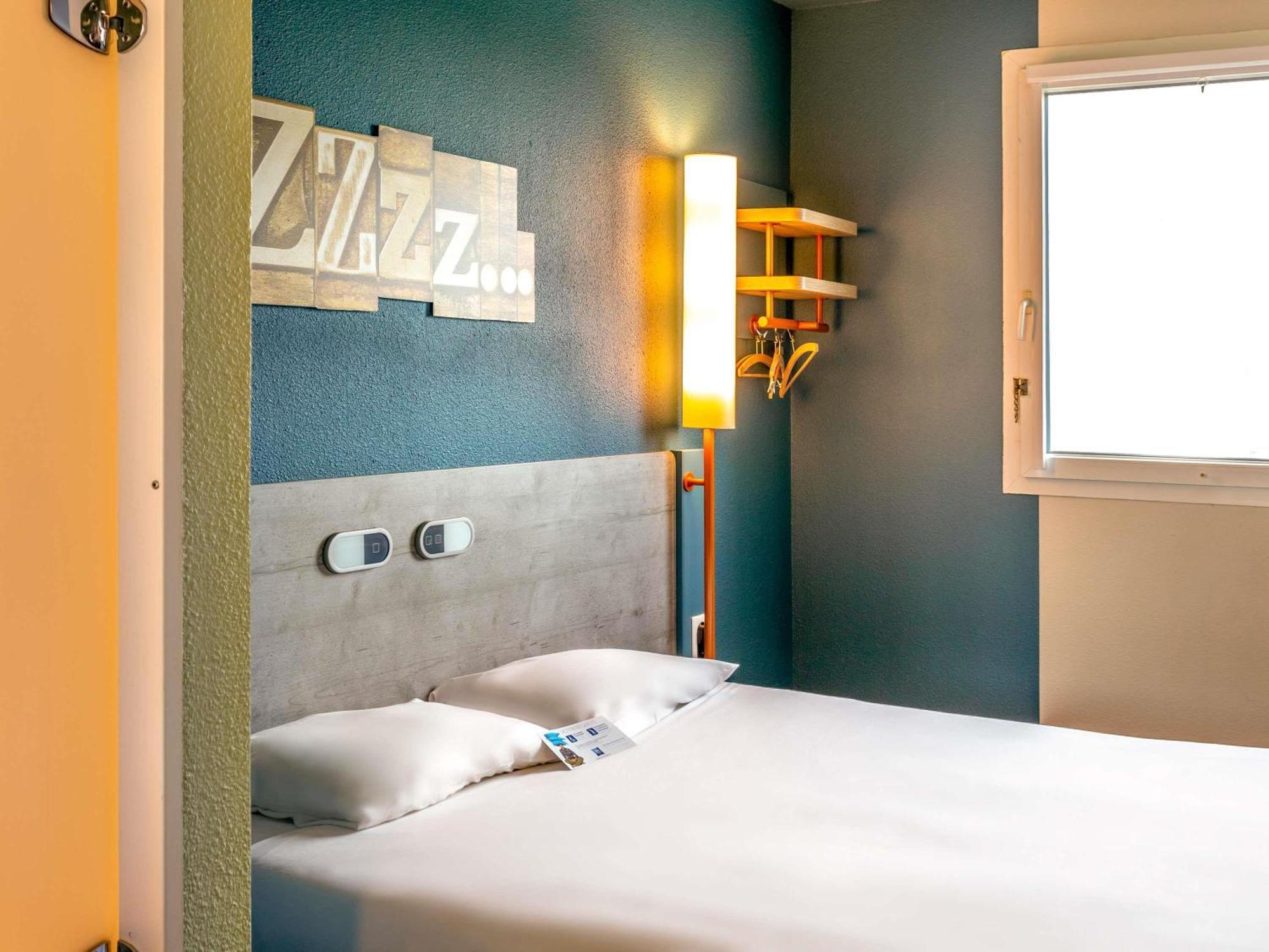 Ibis Budget Pertuis Portes Du Luberon Екстер'єр фото