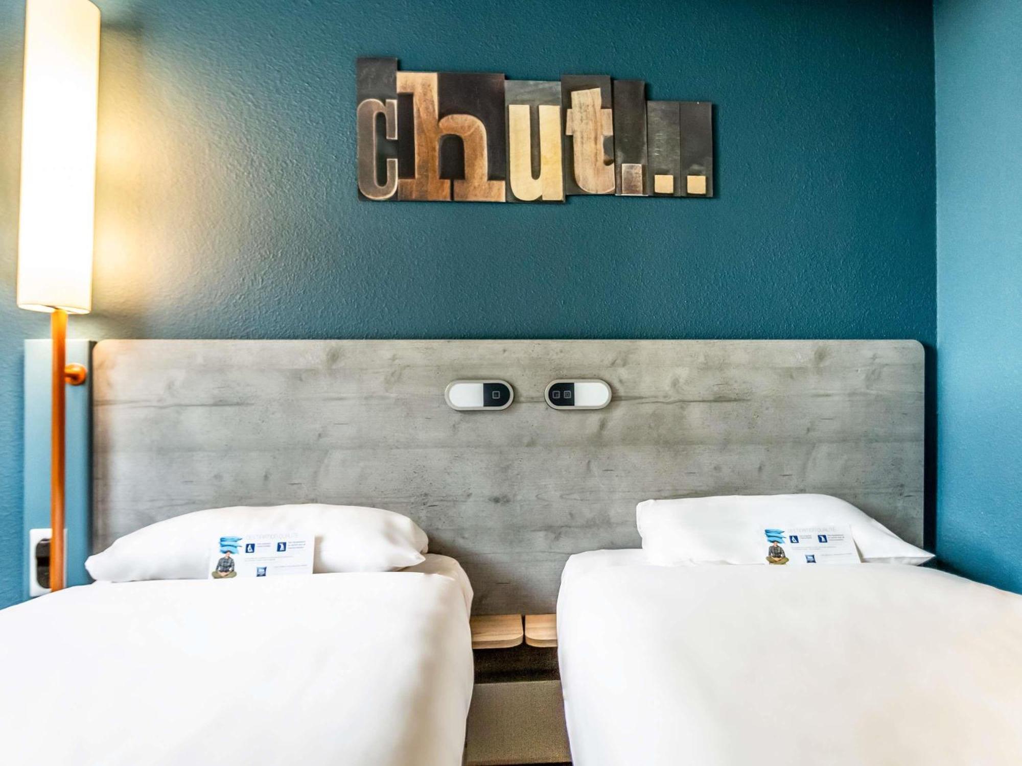 Ibis Budget Pertuis Portes Du Luberon Екстер'єр фото