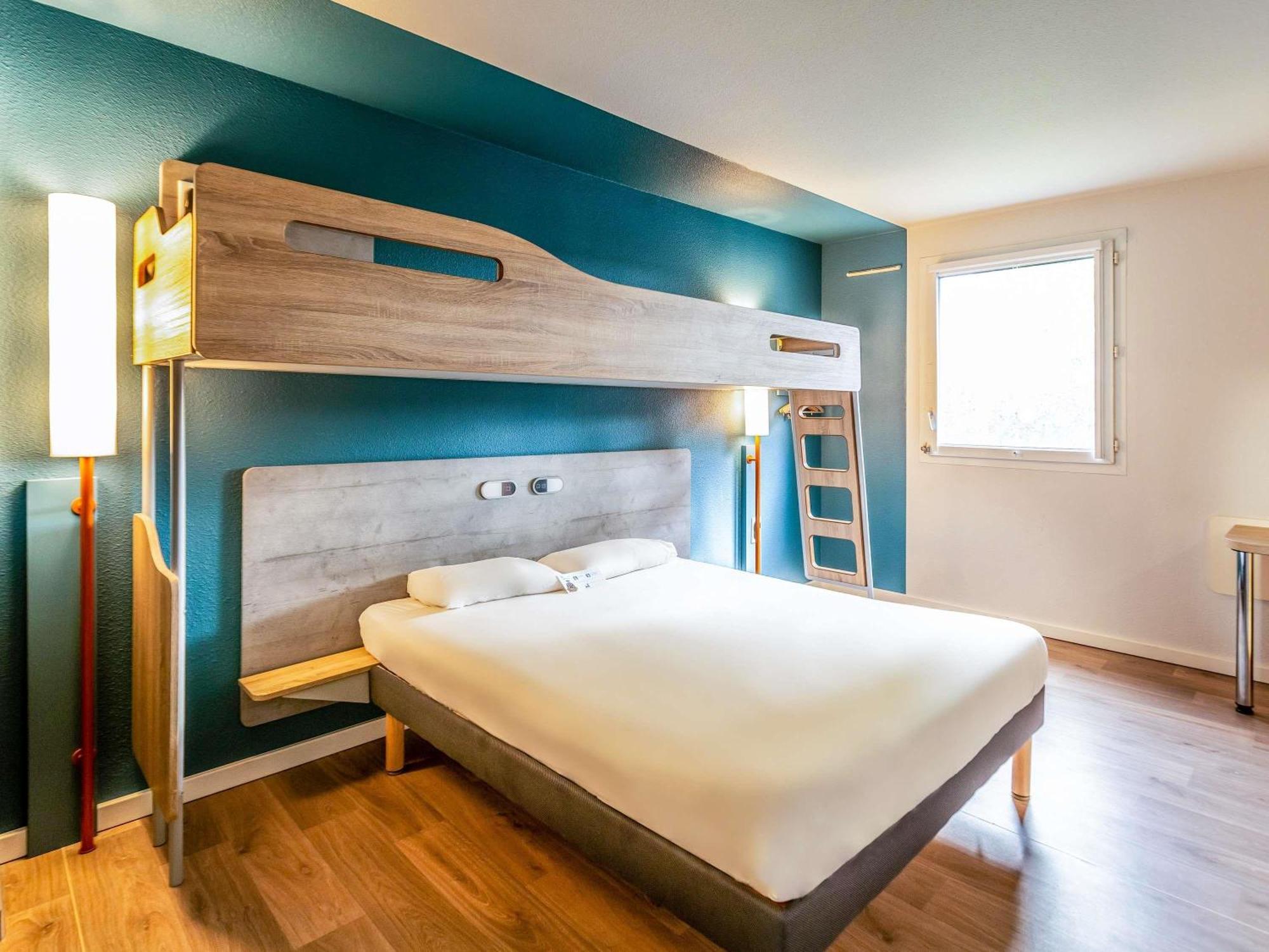 Ibis Budget Pertuis Portes Du Luberon Екстер'єр фото