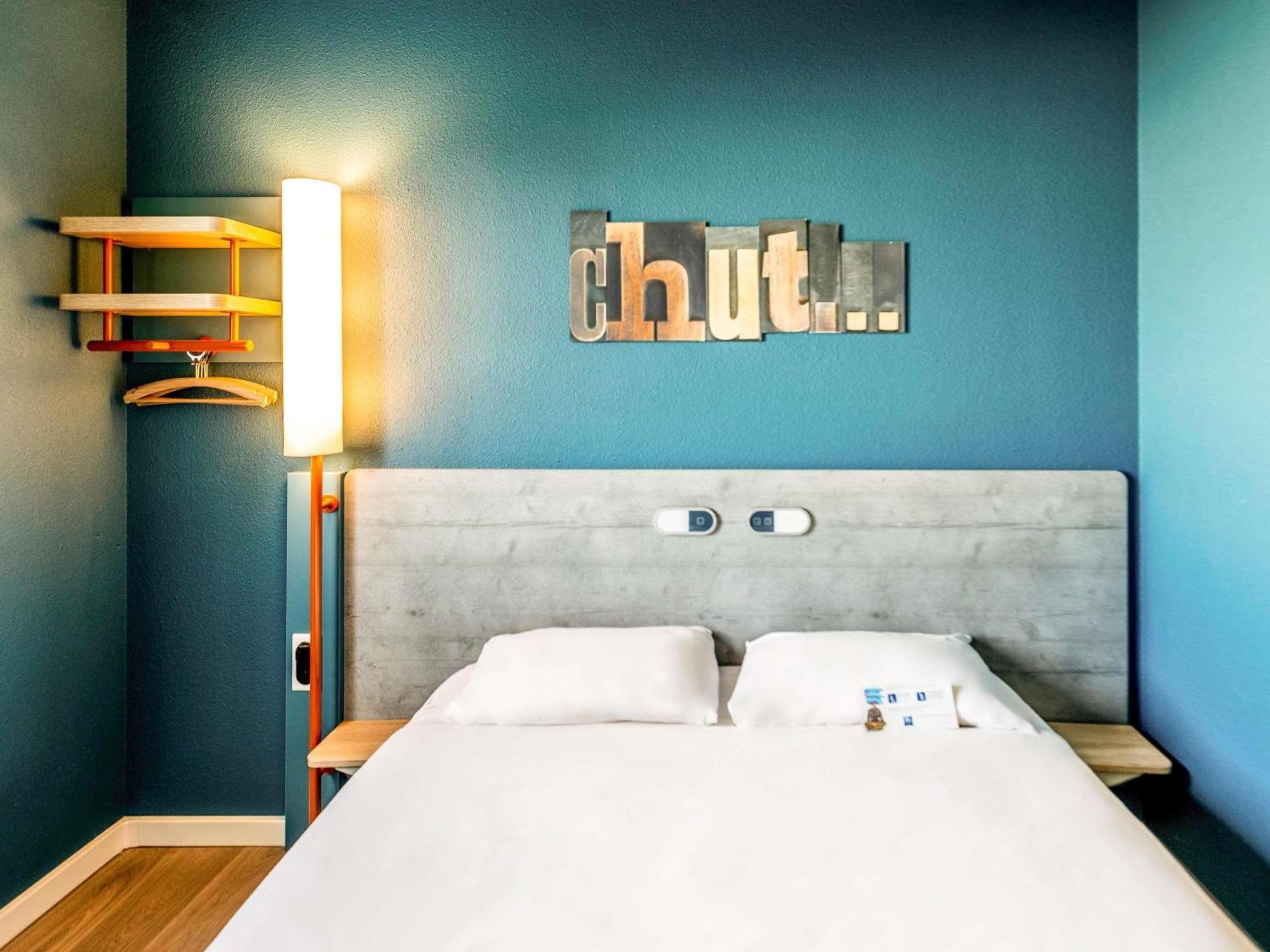 Ibis Budget Pertuis Portes Du Luberon Екстер'єр фото